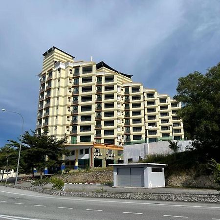 Marina Heights Hotel Residency Lumut Exterior foto